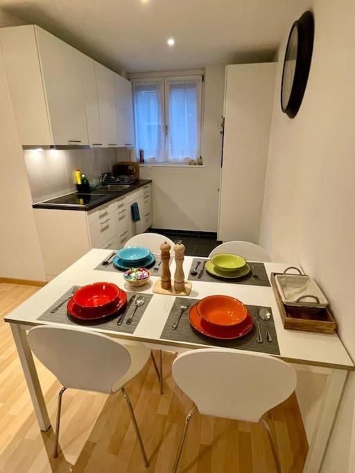Gemuetliche Wohnung An Bester Lage Im Kreis 4 Zurych Zewnętrze zdjęcie